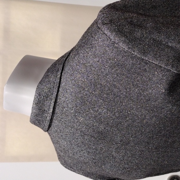 Talbots gray blazer with tiny traces of brown. Size 8 Petite - Picture 10 of 11